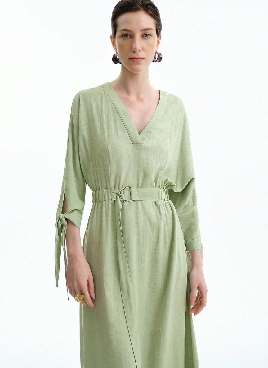 Midi Dress with Defined Waist - Linheir