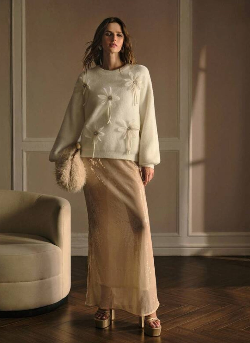 Elegant Coat with Floral Appliqués - Linheir