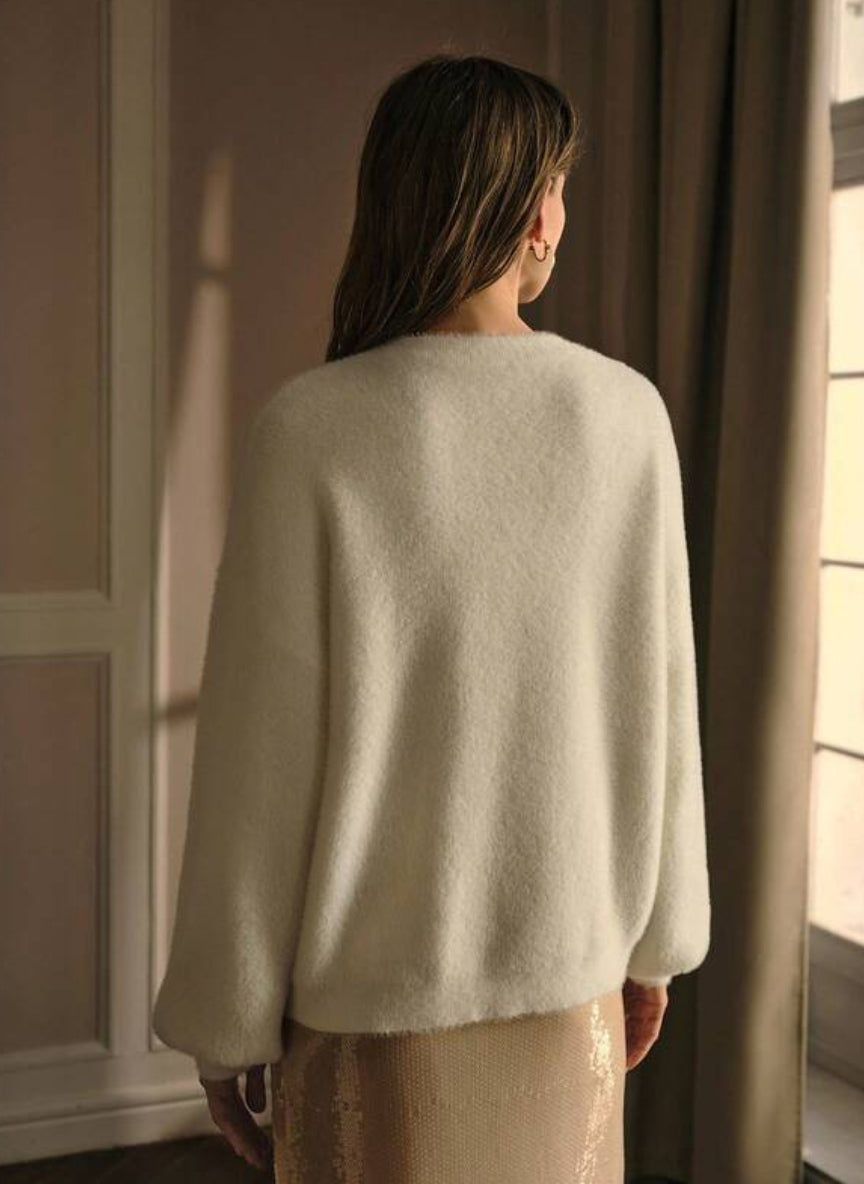 Elegant Coat with Floral Appliqués - Linheir