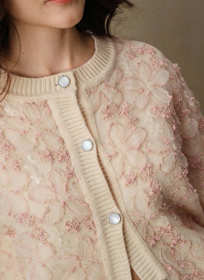 Elegant women's cardigan with floral embroidery – Linheir