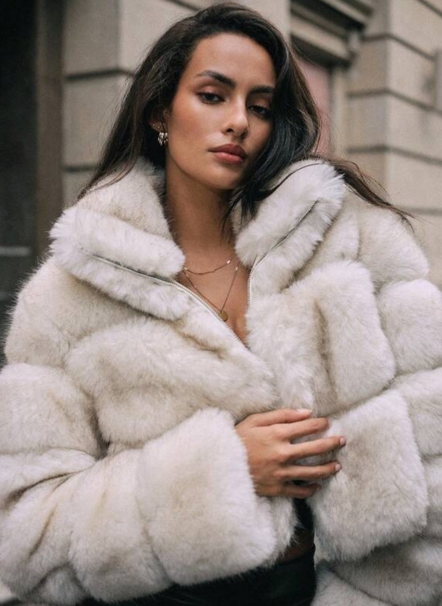 Stylish Short Fluffy Fur Jacket – Linheir