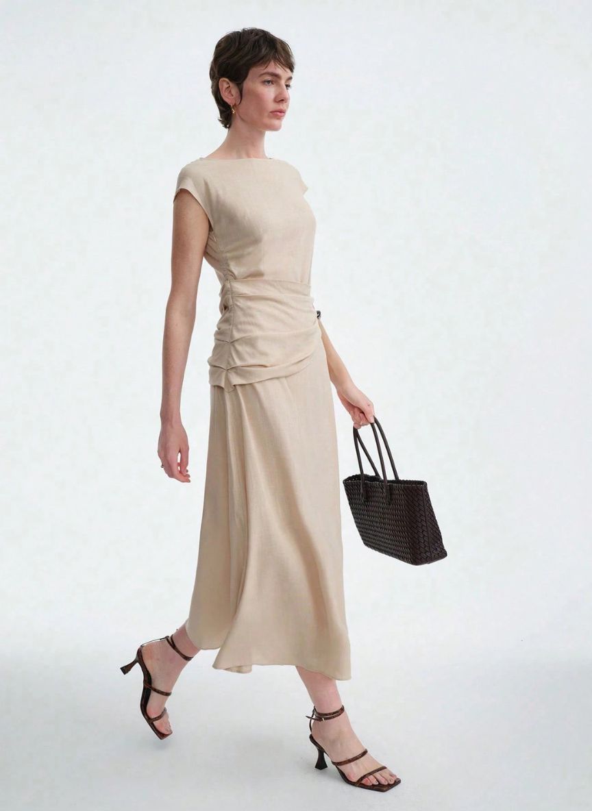 Elegant Short-Sleeved Dress - Linheir