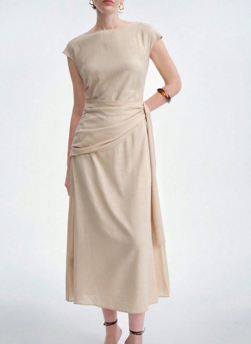 Elegant Short-Sleeved Dress - Linheir