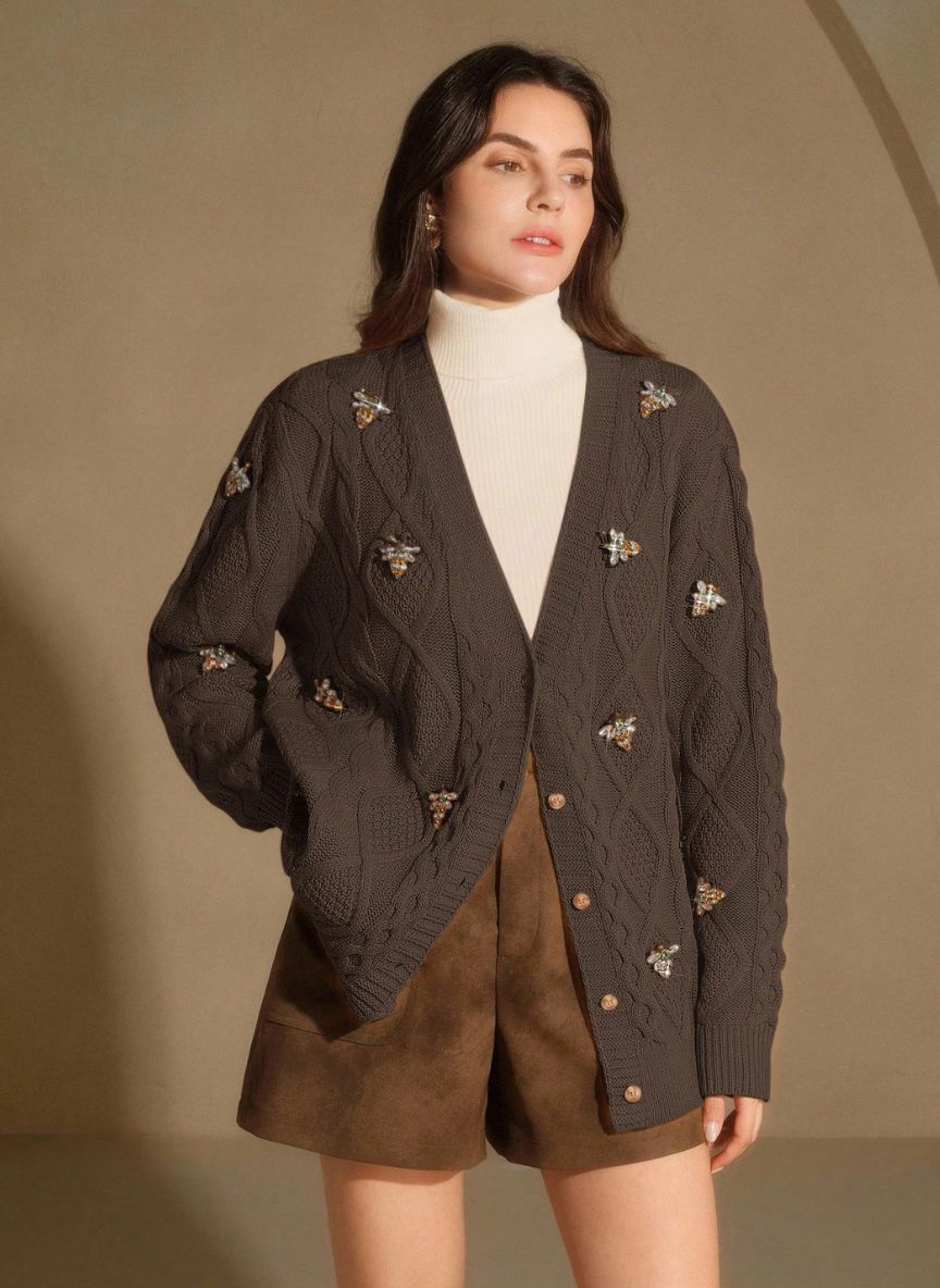 Elegant Women's Cardigan with Bee Design – Linheir