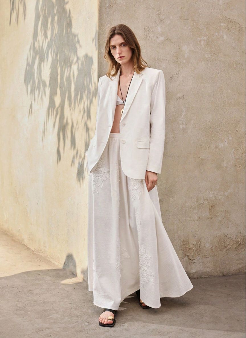 Embroidered Skirt with Small Flower – Linheir