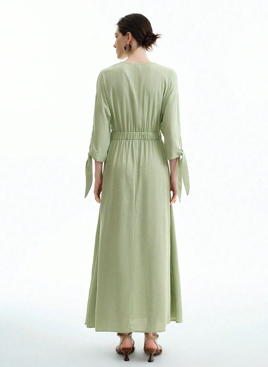 Midi Dress with Defined Waist - Linheir