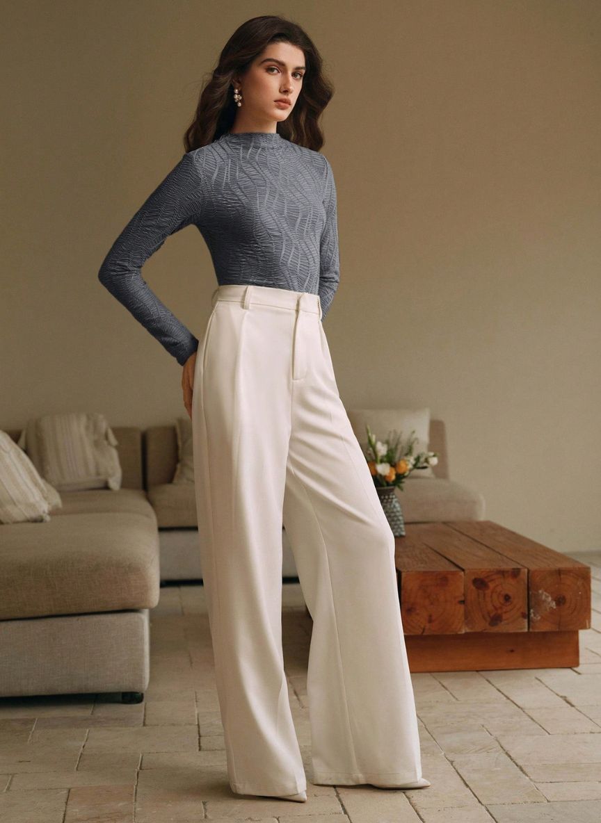 Women's Textured T-Shirt with Adjustable Cut - Linheir