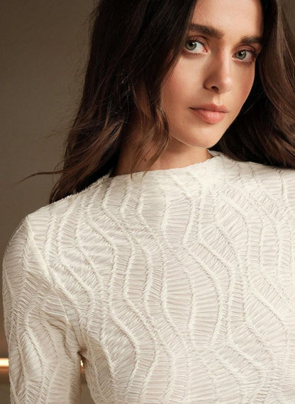 Women's Textured T-Shirt with Adjustable Cut - Linheir